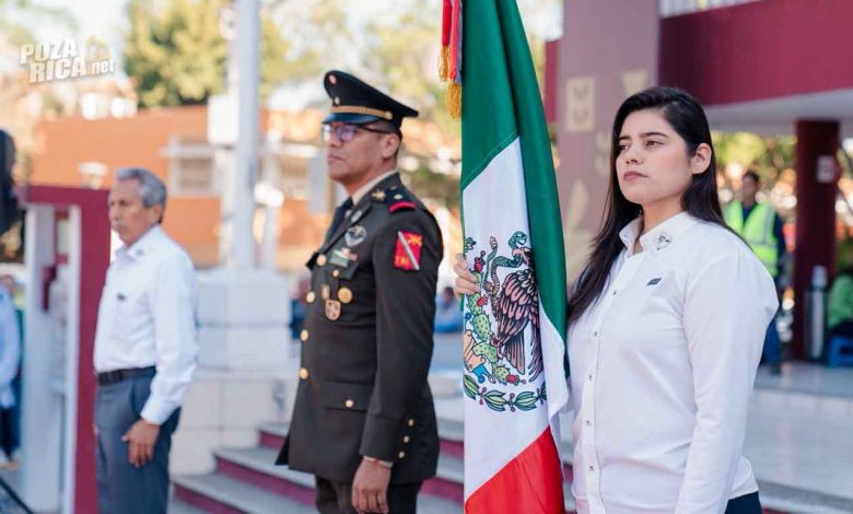 GOBIERNO DE POZA RICA CONMEMORA EL DÍA DE LA BANDERA Y FORTALECE IDENTIDAD CÍVICA EN LA EDUCACIÓN