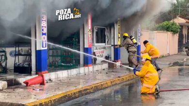 Incendio arrasa refaccionaria "Del Ángel" en Poza Rica