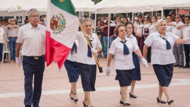Gobierno de Poza Rica reconoce a personas adultas mayores en acto cívico por su Mes