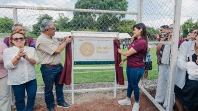 Gobierno de Poza Rica entrega dos canchas de Fútbol 5