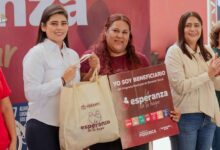 Poza Rica entrega 2,500 apoyos alimentarios y 10,000 láminas a familias