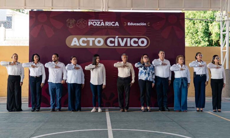Poza Rica conmemora la Consumación de la Independencia en primaria Club de Leones 2
