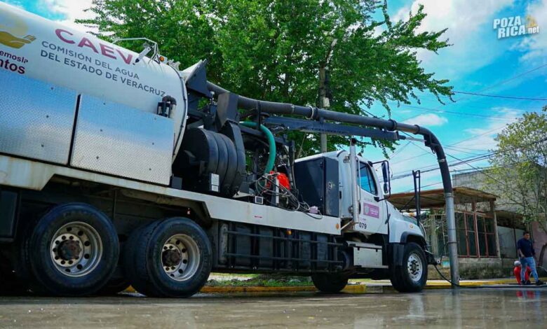 Poza Rica y CAEV trabajan en el cierre de socavones tras reparar fugas de agua